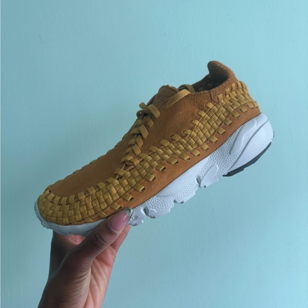 Nike Yellow Footscspe NM Woven